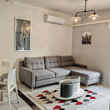 Appartement F1 200 Metre De La Gare à Perpignan Extérieur photo