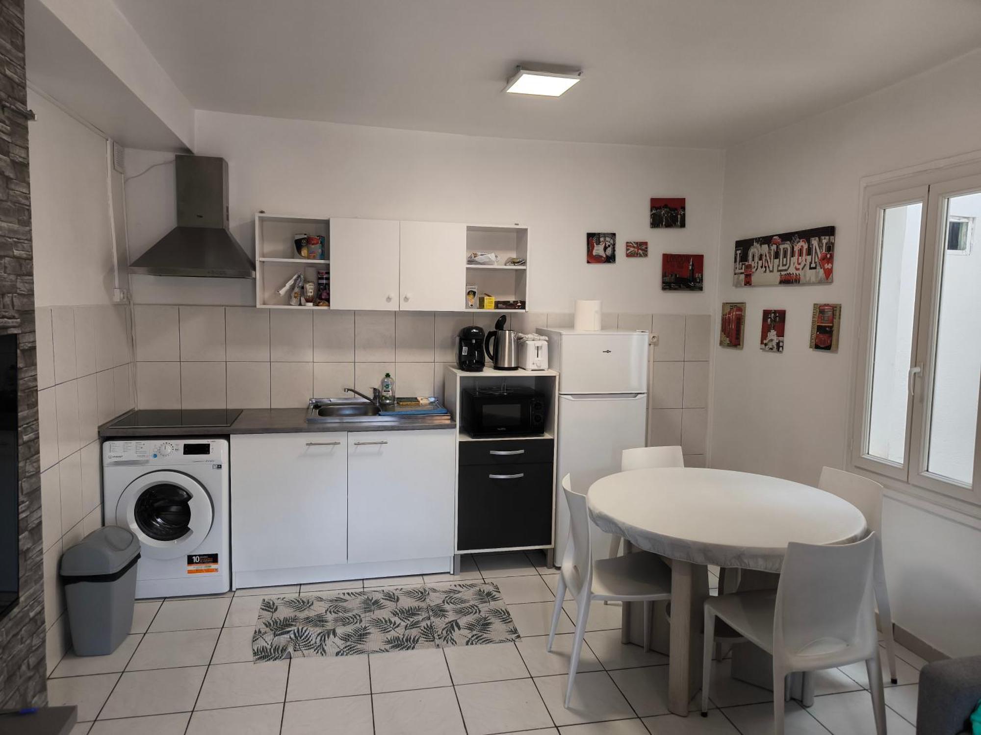 Appartement F1 200 Metre De La Gare à Perpignan Extérieur photo