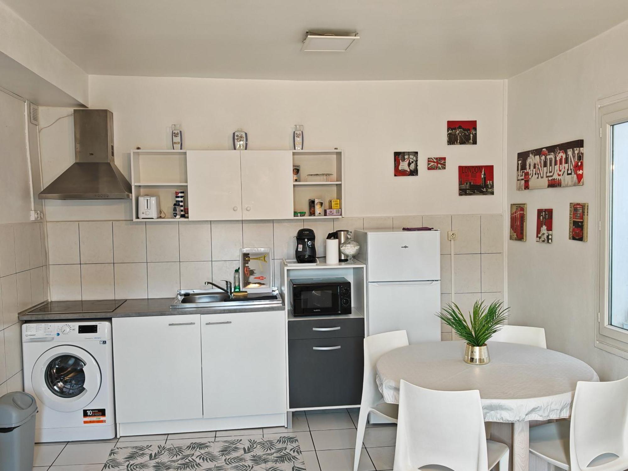 Appartement F1 200 Metre De La Gare à Perpignan Extérieur photo